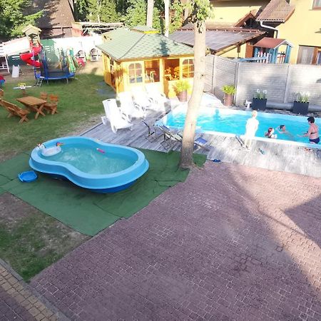 Pod Filarami Pobierowo Hotel Kültér fotó