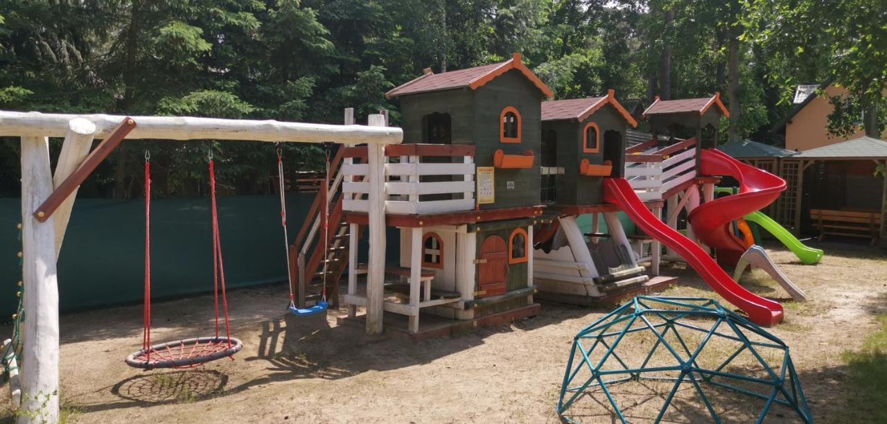 Pod Filarami Pobierowo Hotel Kültér fotó