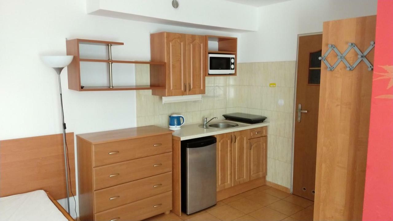 Pod Filarami Pobierowo Hotel Kültér fotó